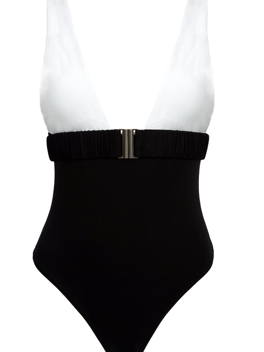 Nola in Midnight Black / White Straps