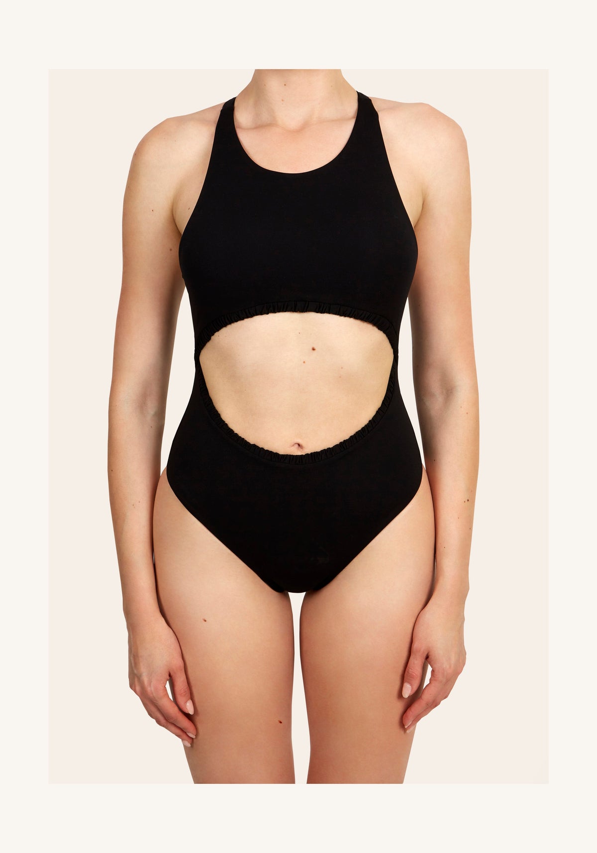 Nath in Midnight Black Arloe 